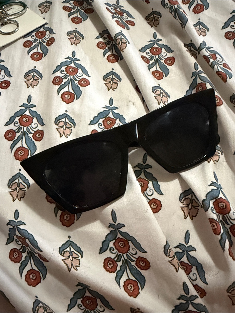 Black Cat-Eye Sunglasses for Women - Classic Black